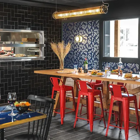 Eklo Paris Marne La Vallee 3* Серри
